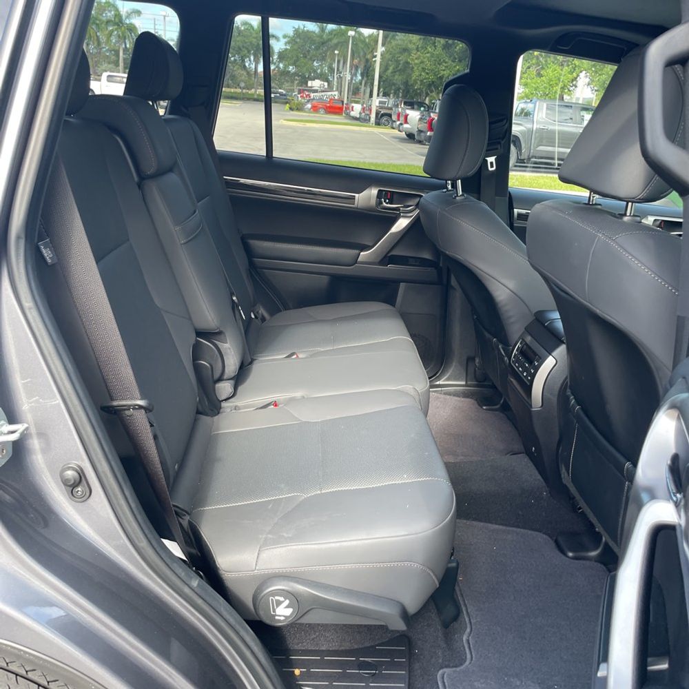 2023 Lexus GX 460 Base
