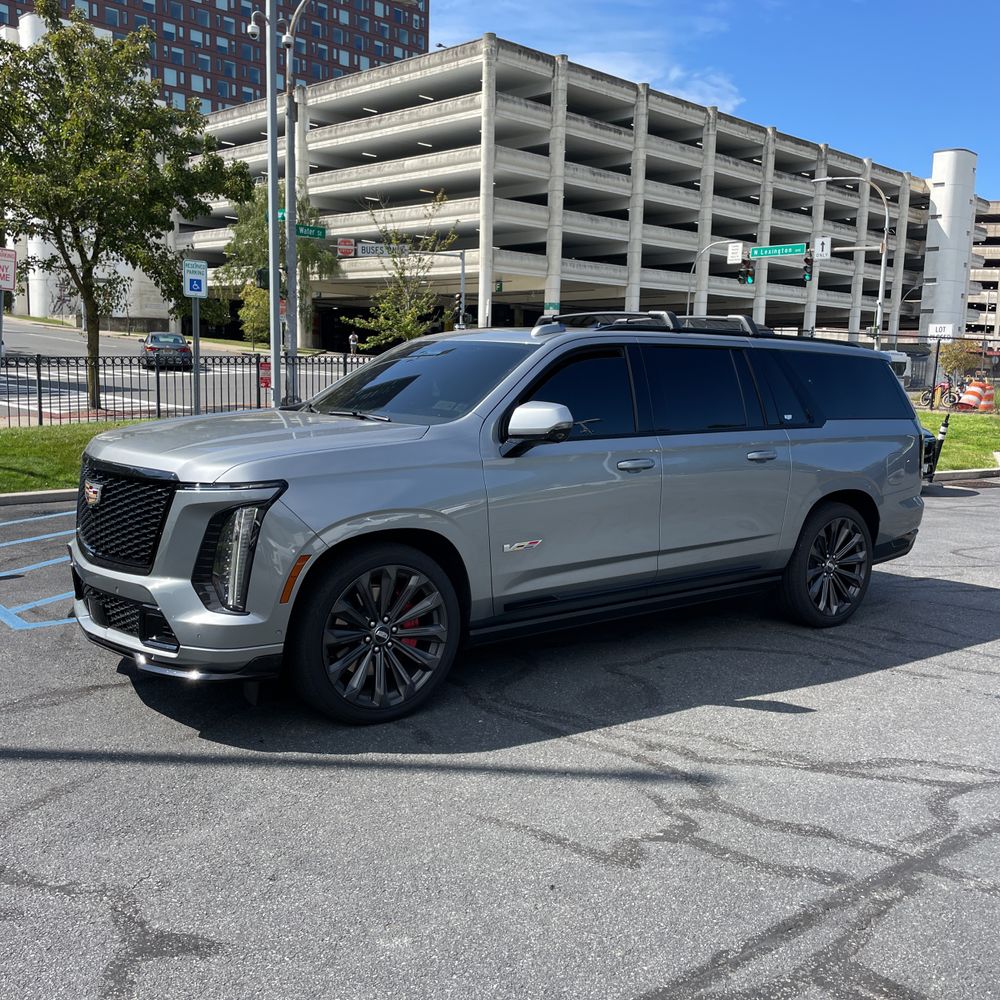 2025 Cadillac Escalade-V ESV Base
