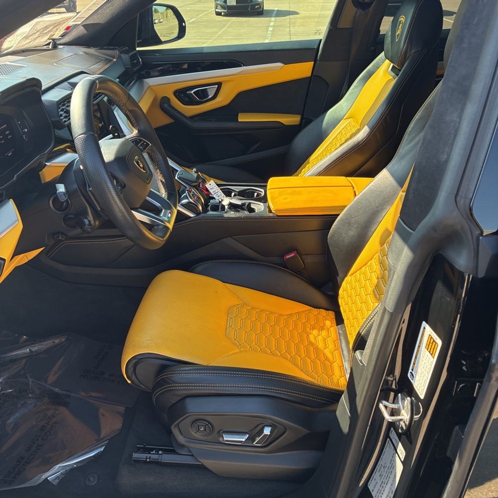2019 Lamborghini Urus