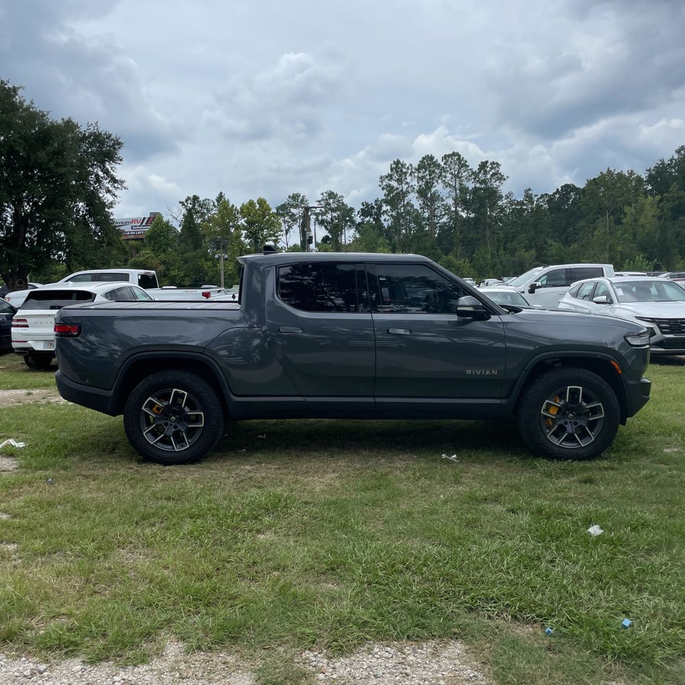 2022 Rivian R1T Launch Edition