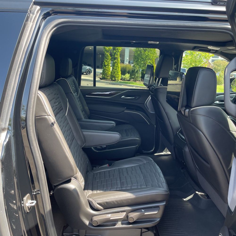 2024 Cadillac Escalade ESV Sport Platinum