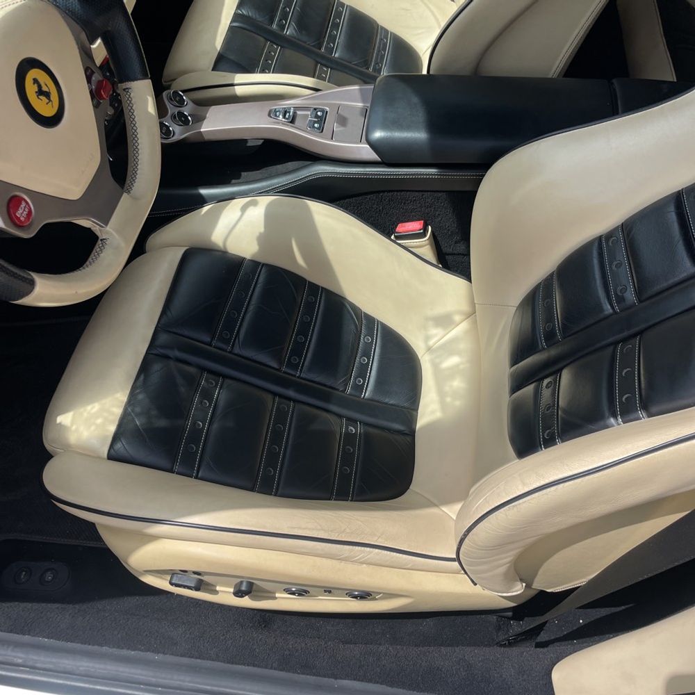2013 Ferrari California Base