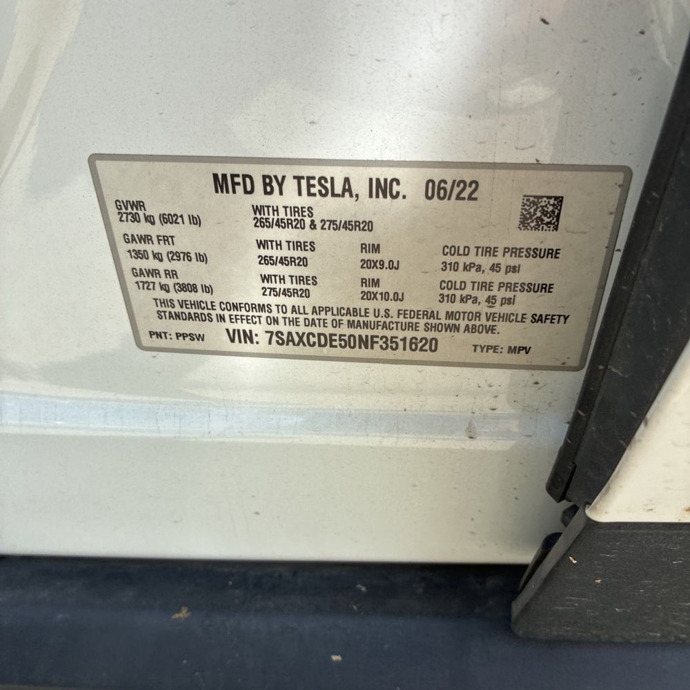 2022 Tesla Model X Base