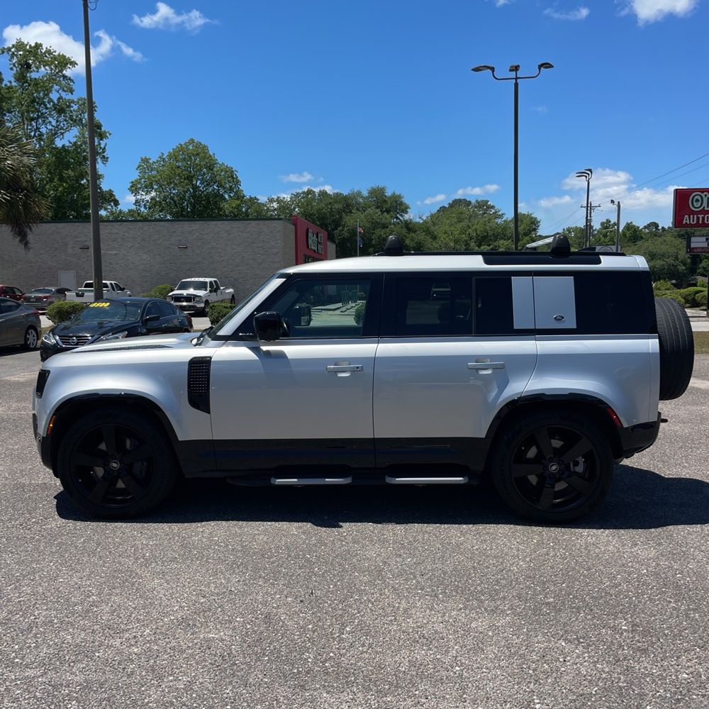 2023 Land Rover Defender 110 X-Dynamic SE