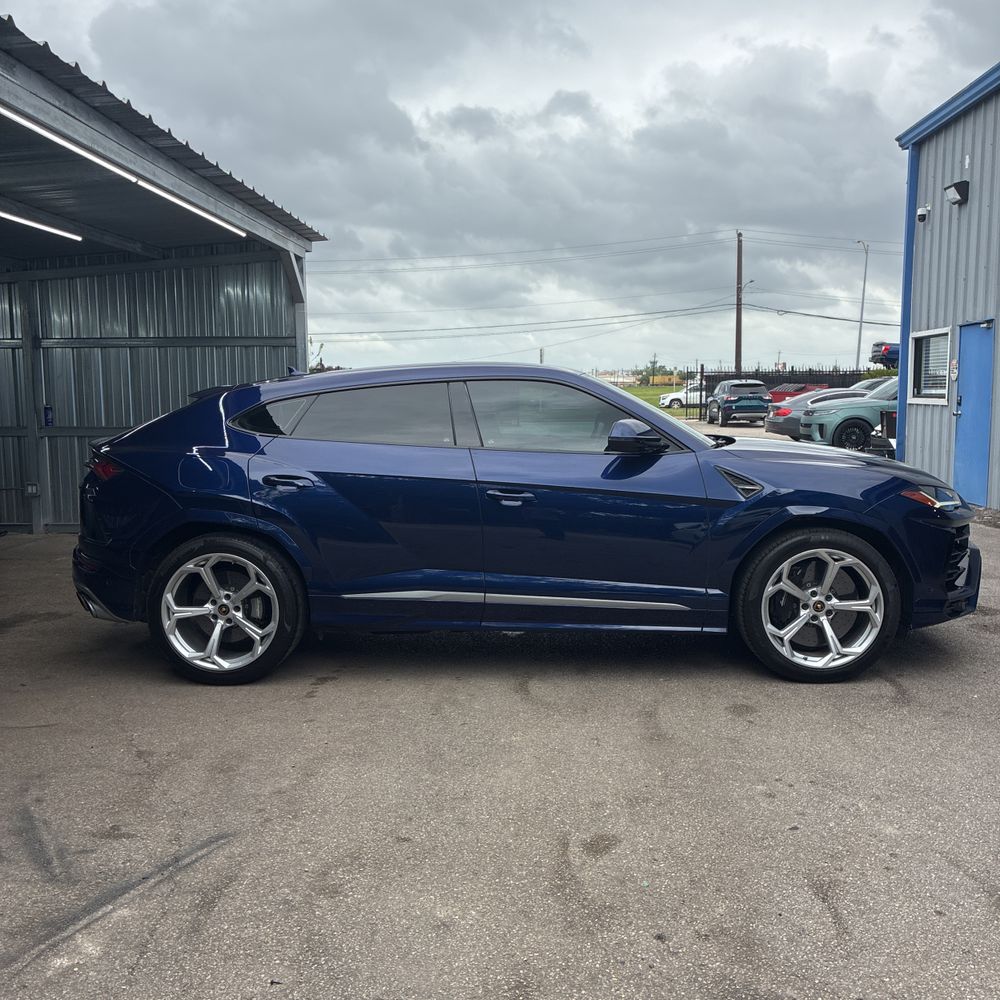 2020 Lamborghini Urus