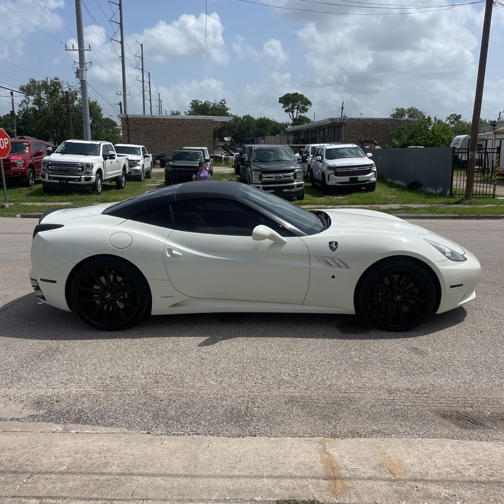 2013 Ferrari California Base