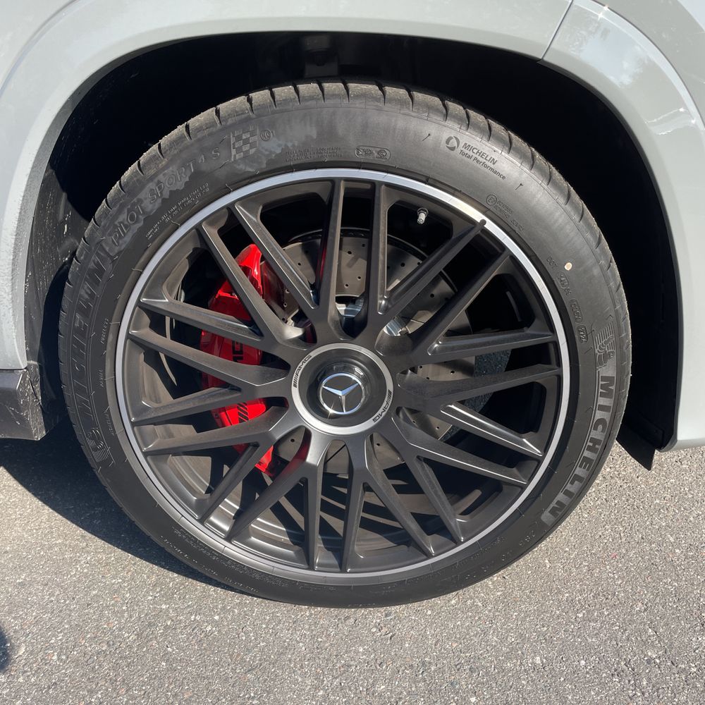 2025 Mercedes-Benz GLS AMG GLS 63