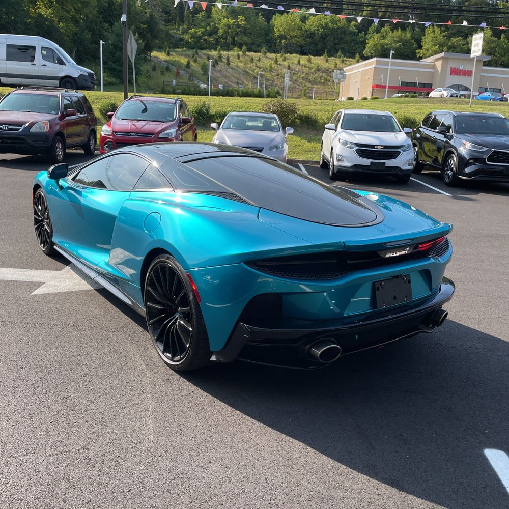 2023 McLaren GT