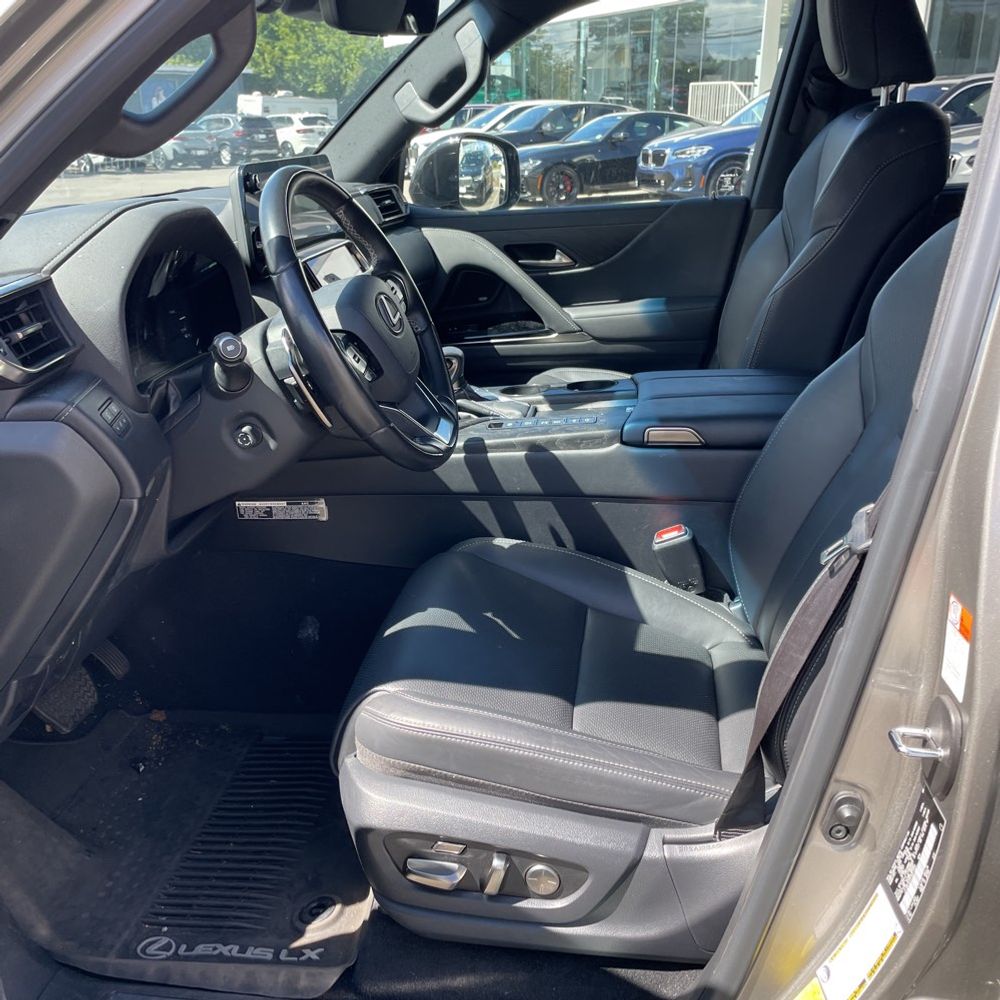 2023 Lexus LX 600 Luxury