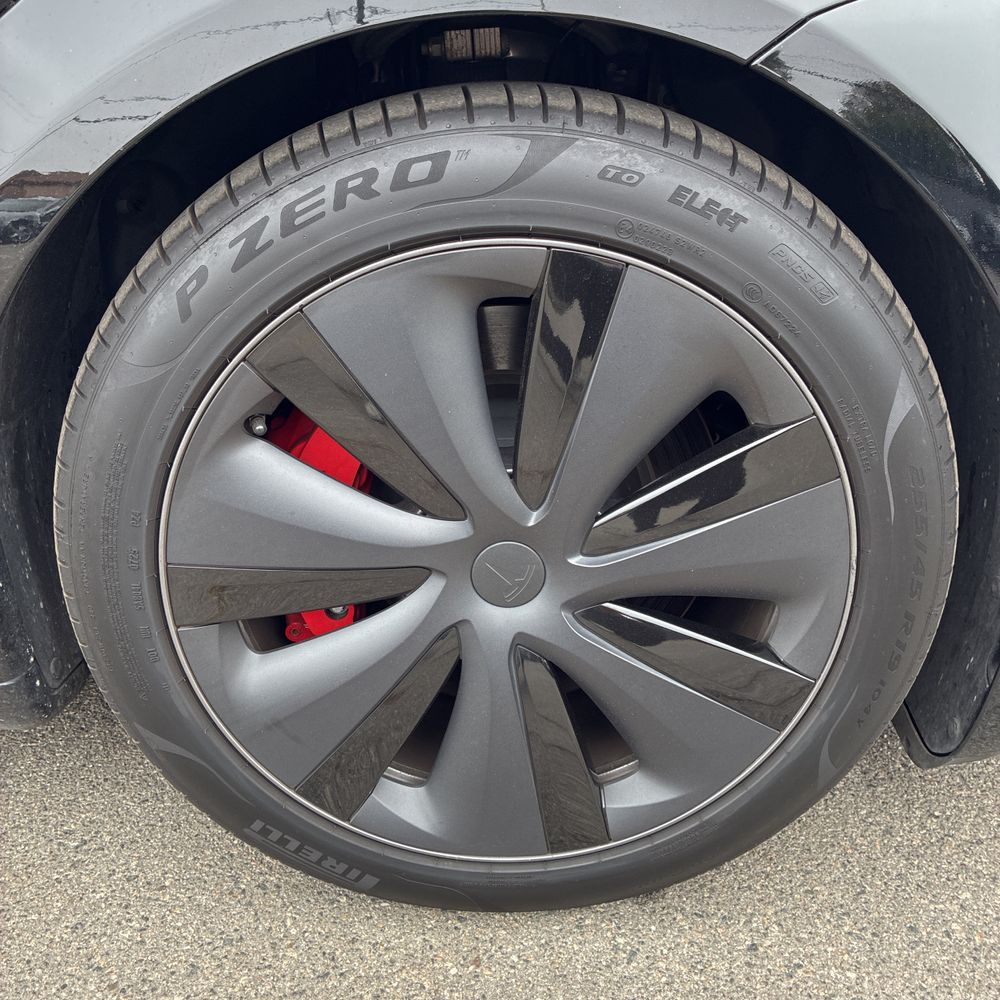 2023 Tesla Model S Plaid
