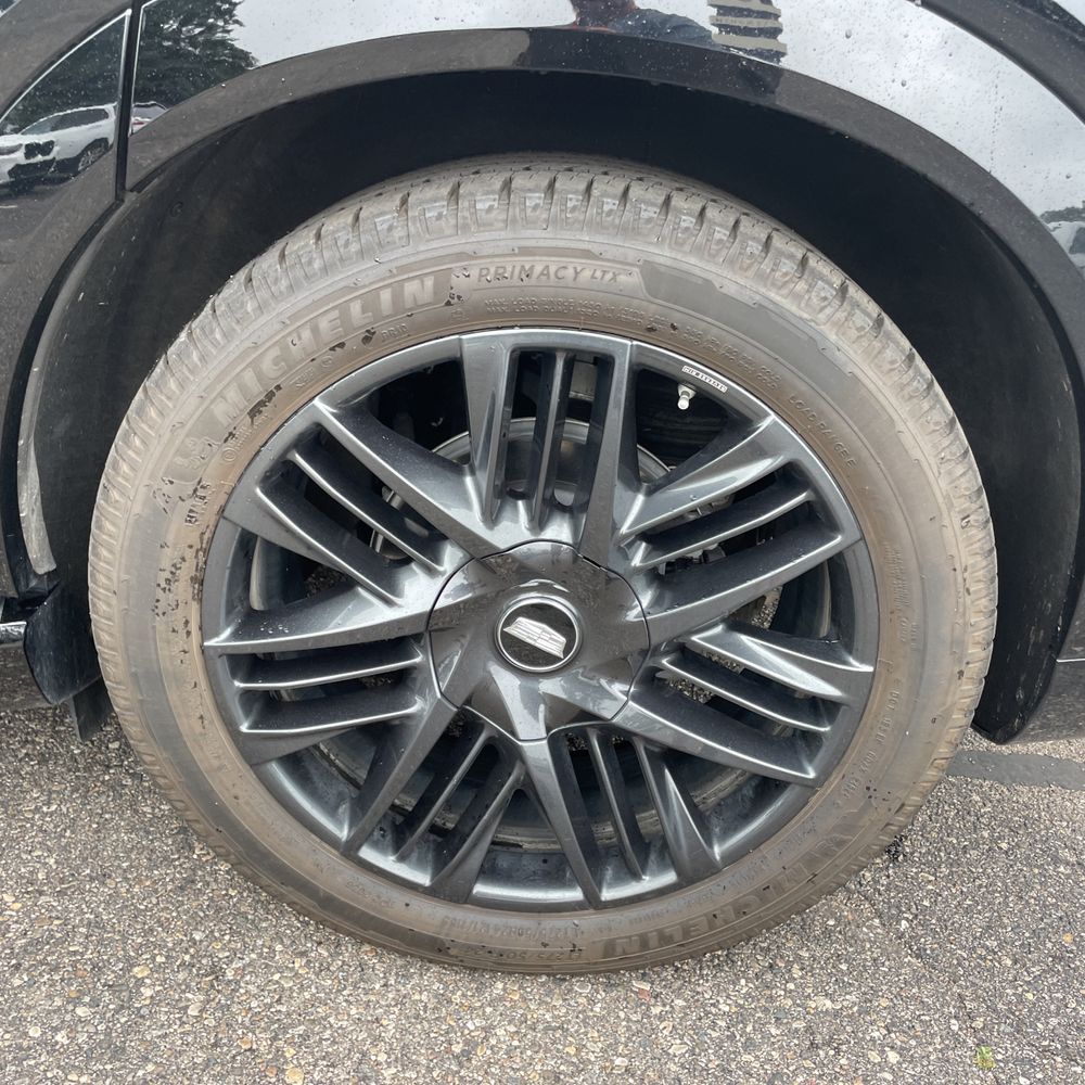 2025 Cadillac Escalade IQ Sport 2