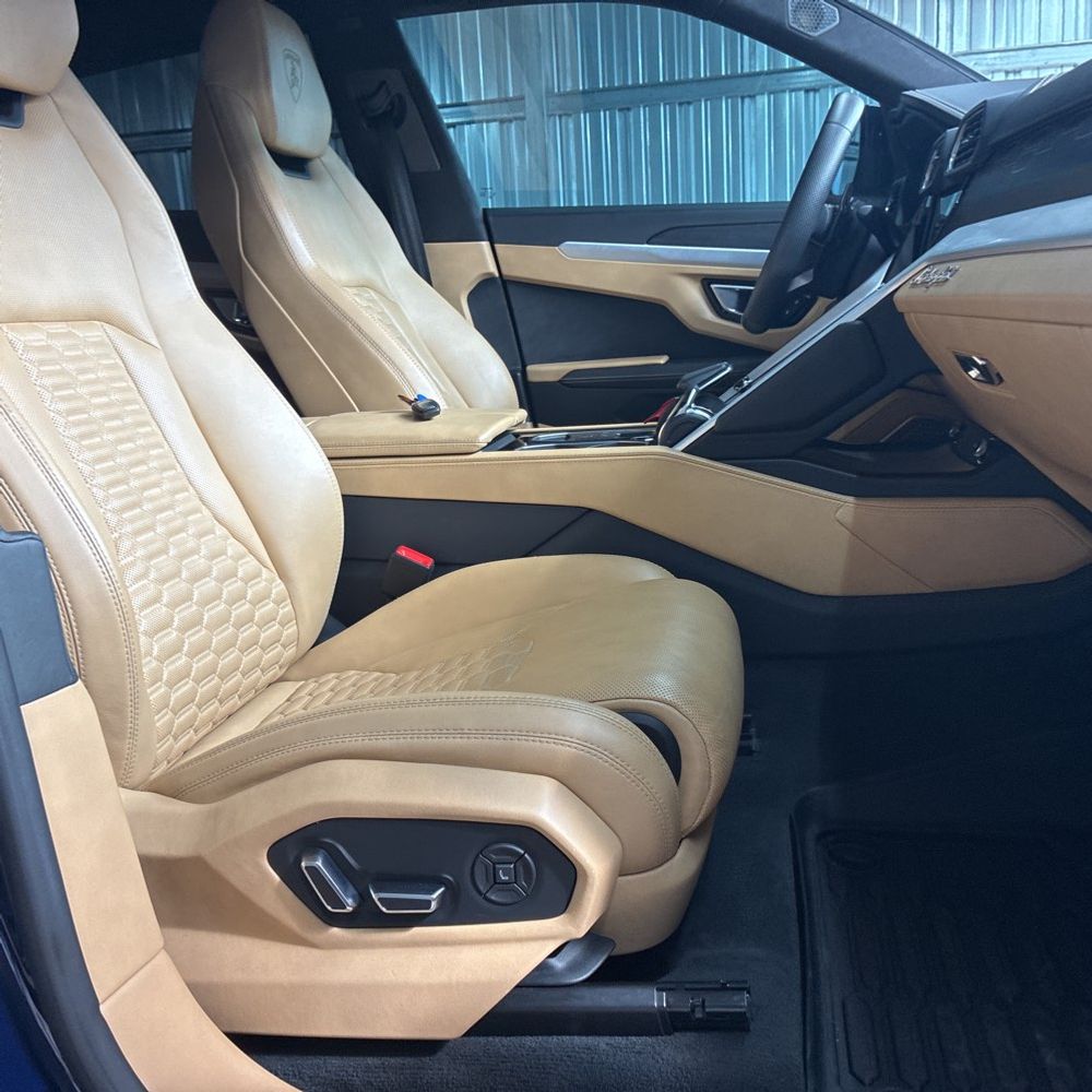 2020 Lamborghini Urus