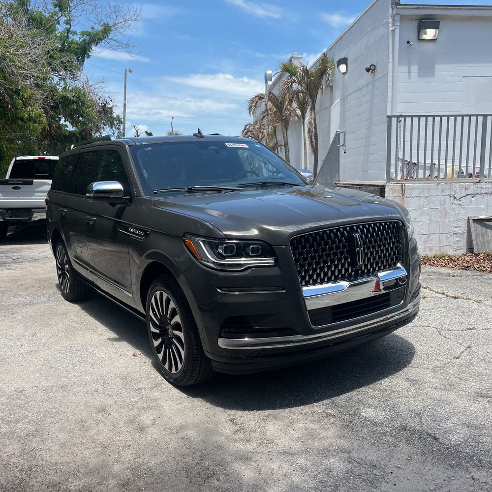 2024 Lincoln Navigator Black Label