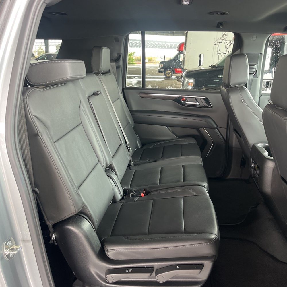 2025 Chevrolet Suburban Z71