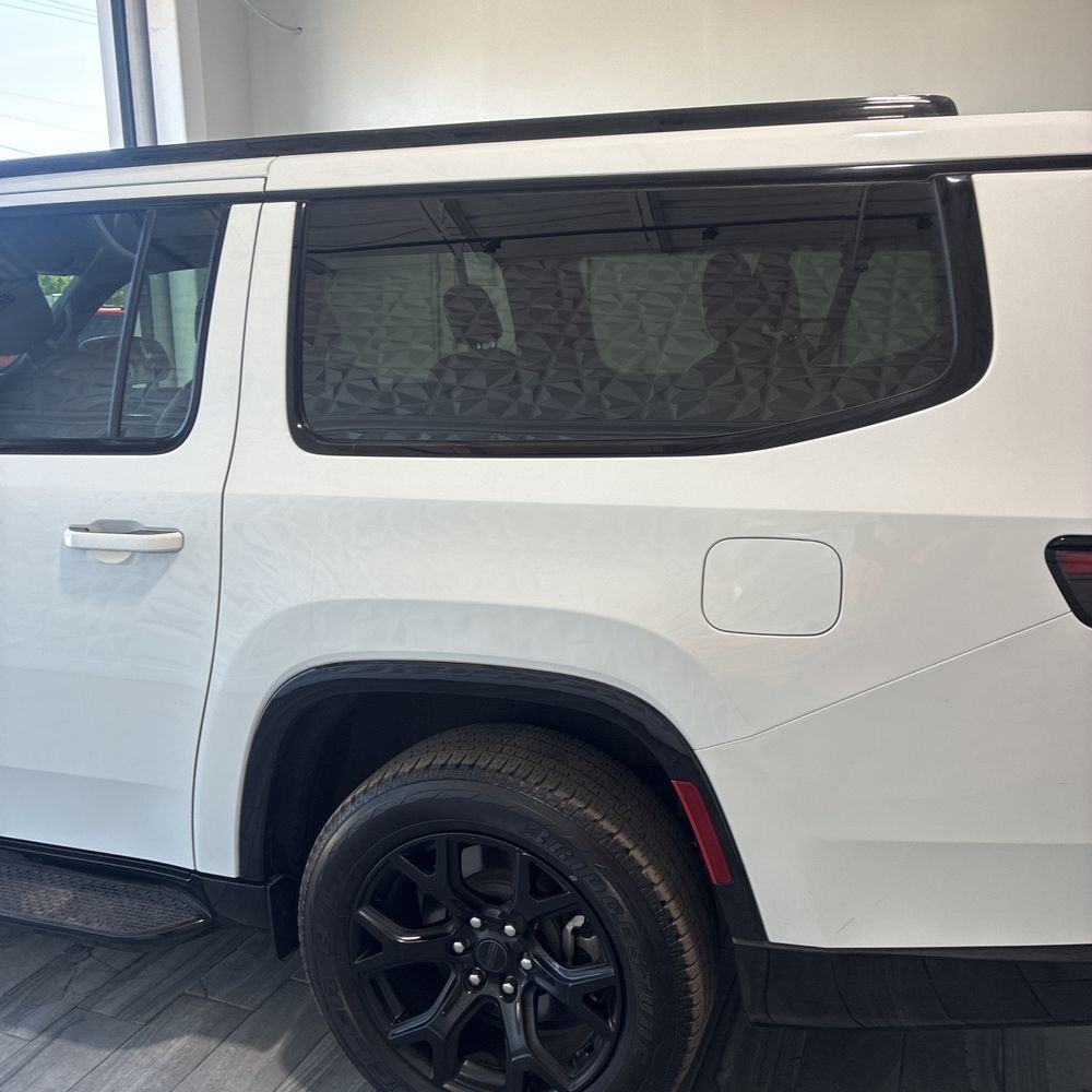2025 Jeep Wagoneer L Series II Carbide 4x4