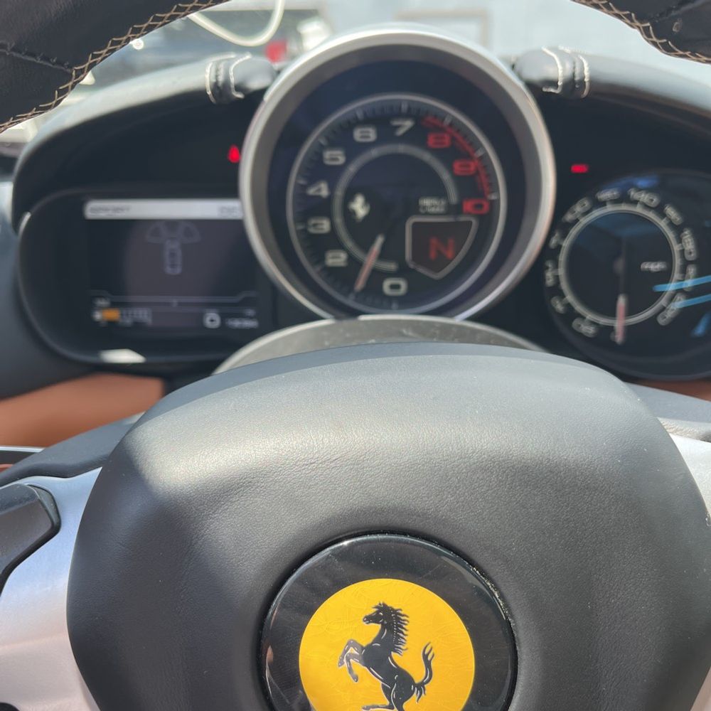 2016 Ferrari California T Base