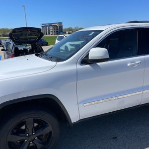 JEEP GRAND CHEROKEE LAREDO - 2