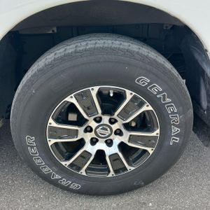 2021 Nissan TITAN SV — миниатюра 18