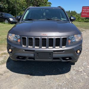 2017 JEEP COMPASS 75TH ANNIVERSARY EDITION — миниатюра 14