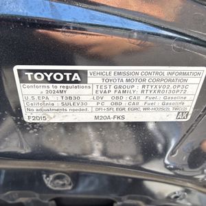 2024 Toyota COROLLA LE thumbnail 49