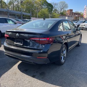 VOLKSWAGEN JETTA SE - 8