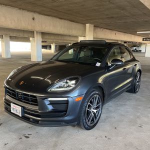 2024 Porsche MACAN photo 1