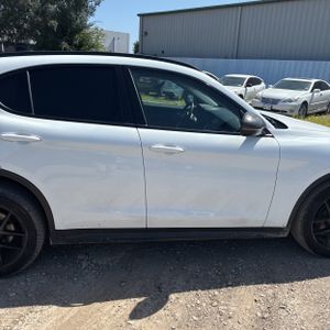 2019 ALFA Romeo STELVIO AWD — миниатюра 11
