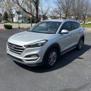 HYUNDAI TUCSON SEL PLUS - 1