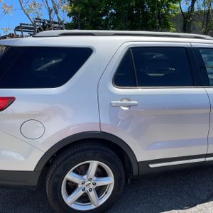 FORD EXPLORER XLT - 8