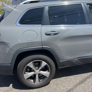 JEEP CHEROKEE LIMITED - 9