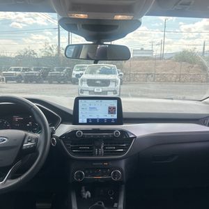 صورة مصغرة 36 لـ 2022 FORD ESCAPE SE