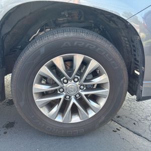 صورة 20 لـ 2016 Lexus GX 460 LUXURY
