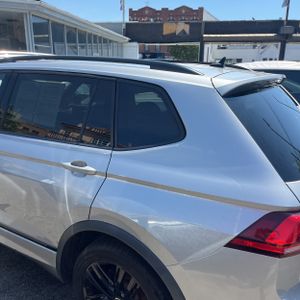 2022 Volkswagen TIGUAN SE R-LINE BLACK 4MOTION 照片 6