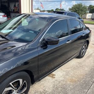 2017 Honda ACCORD LX — фото 2