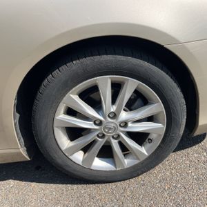 2011 Lexus ES 350 BASE thumbnail 20