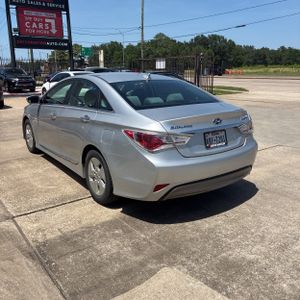 2011 Hyundai SONATA HYBRID BASE 照片 5