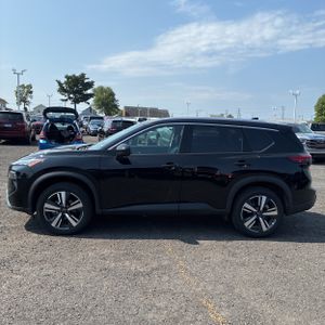 2026 Nissan ROGUE SL 照片 3