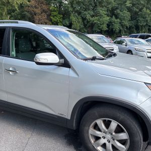 2011 KIA SORENTO LX — миниатюра 13
