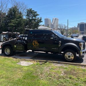 FORD F-550 CHASSIS LARIAT - 10