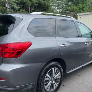 2017 Nissan PATHFINDER S 照片 9