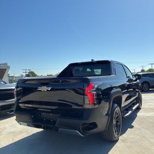 Chevrolet Silverado EV LT - 8