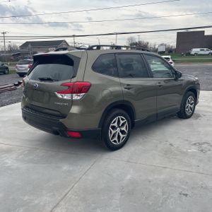 SUBARU FORESTER PREMIUM - 8