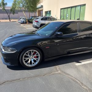 صورة 2 لـ 2017 Dodge CHARGER R/T SCAT PACK