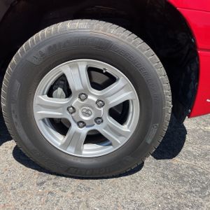 2010 Toyota TUNDRA LIMITED photo 19