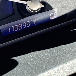 2010 Honda CIVIC LX — миниатюра 37