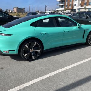 PORSCHE TAYCAN TURBO - 10