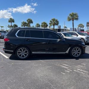 BMW X7 XDRIVE40I - 10