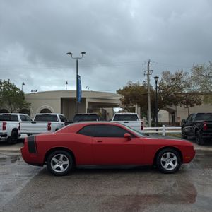 Dodge Challenger SE - 10