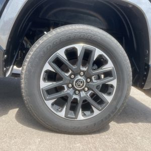 2023 Toyota TUNDRA LIMITED HV thumbnail 18
