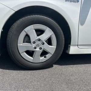 2010 Toyota PRIUS III — миниатюра 17